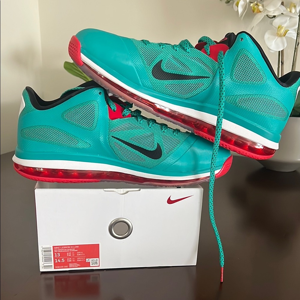 Nike LeBron 9 Low Reverse Liverpool